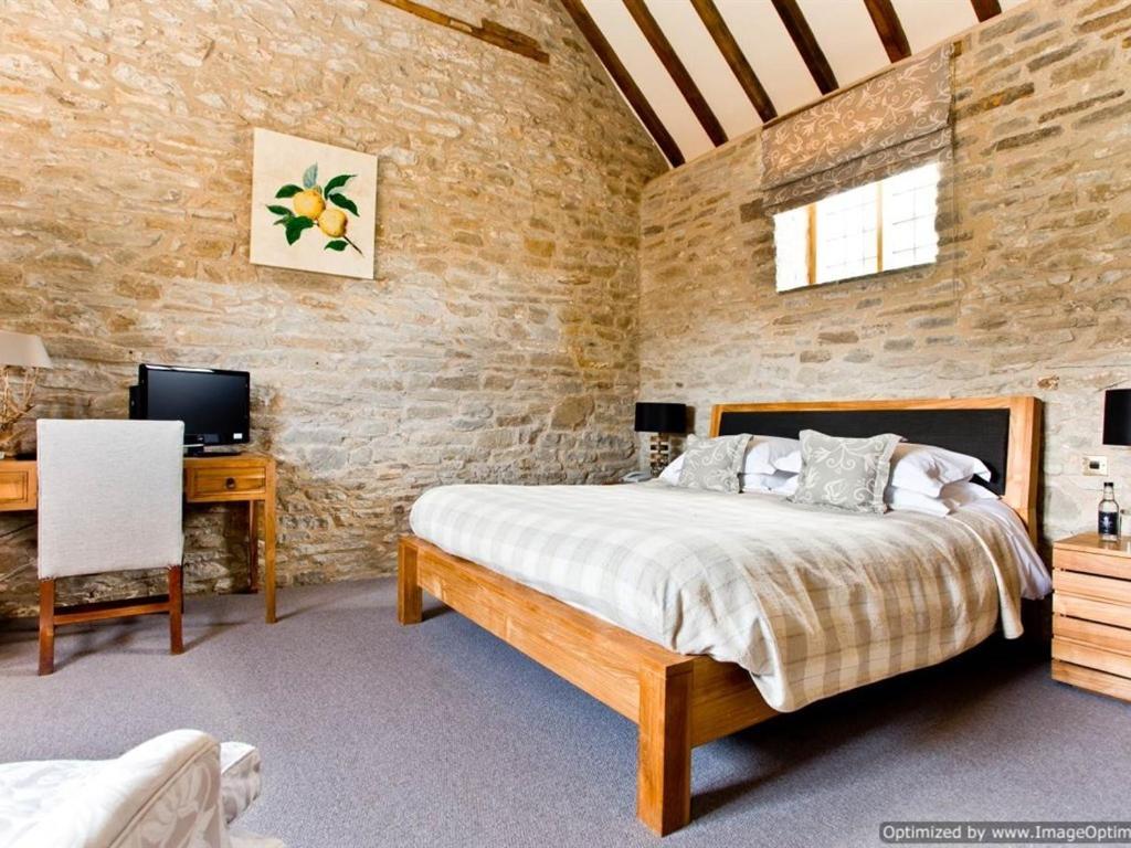 Old Downton Lodge Ludlow Room photo