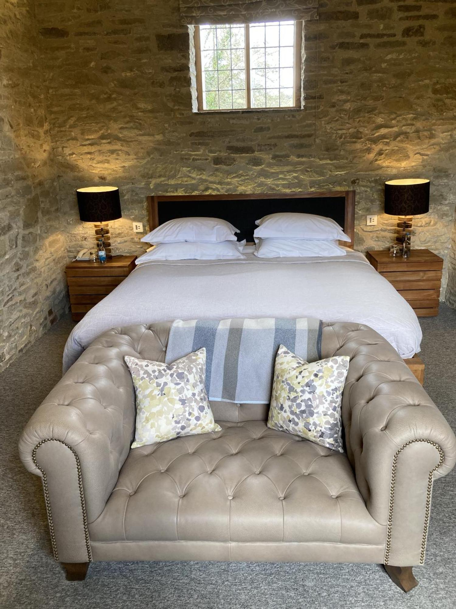 Old Downton Lodge Ludlow Room photo