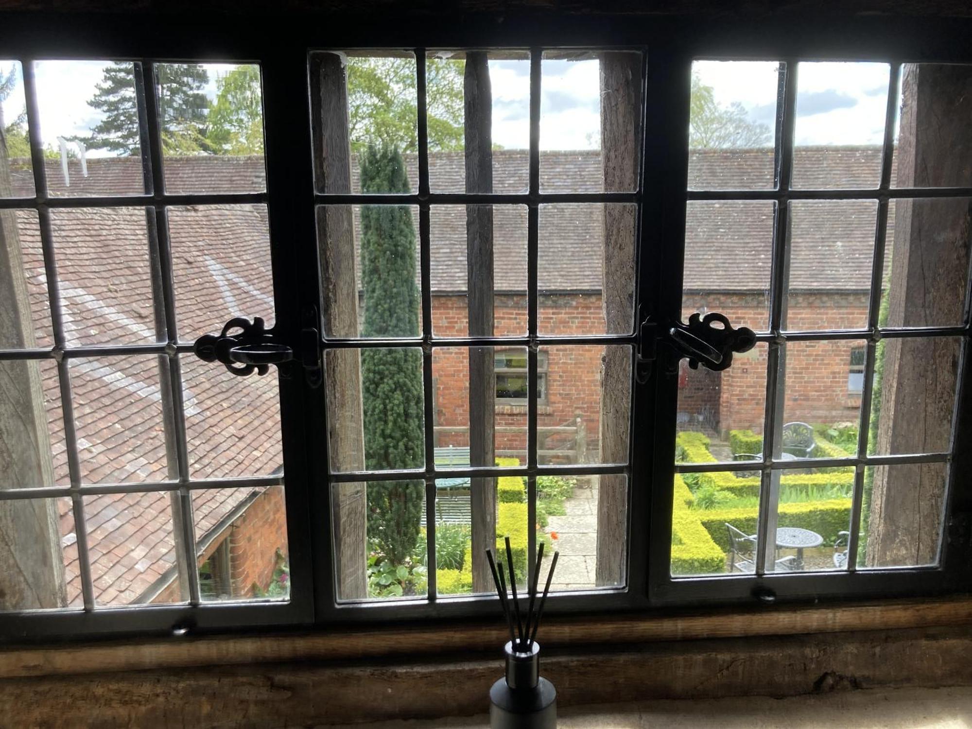 Old Downton Lodge Ludlow Room photo