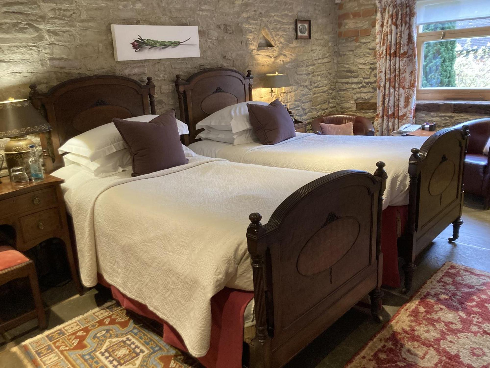 Old Downton Lodge Ludlow Room photo